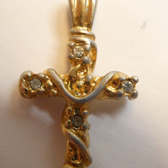 Textured Cross Pendant Ornate Crucifix Charm w/ Clear Stones Vintage - Picture 6 of 10